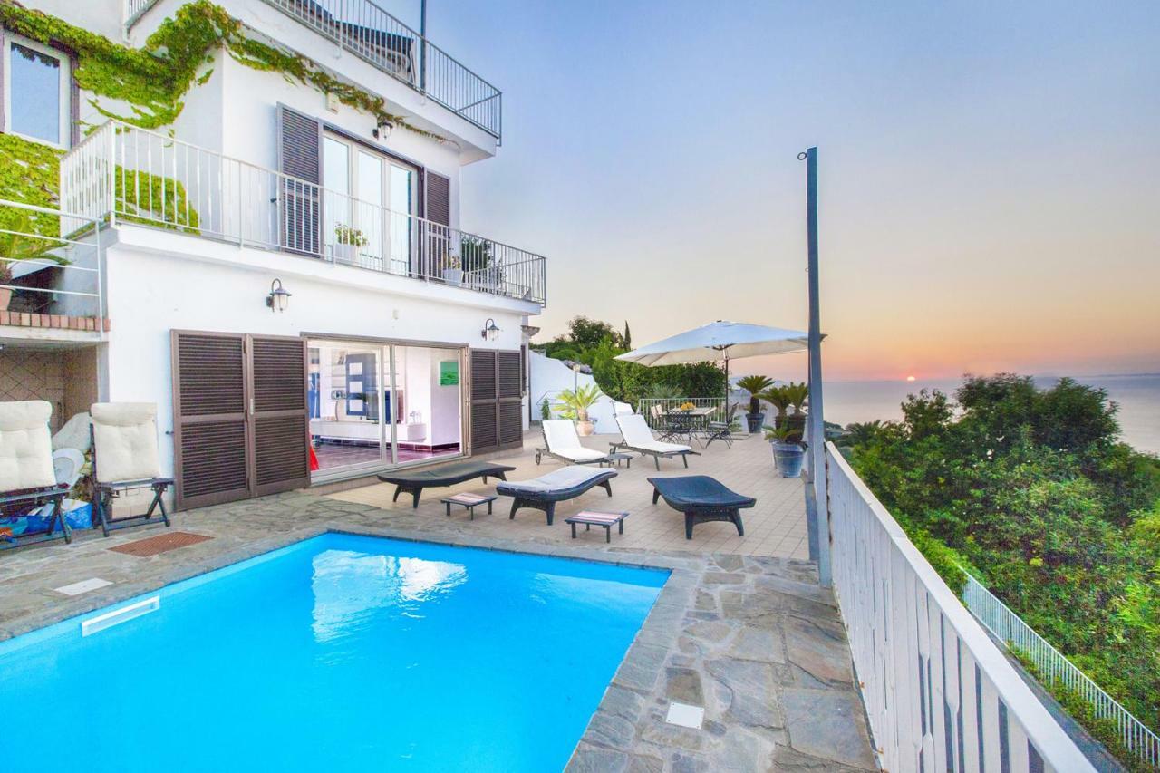 Amore Rentals - Casa Augusta A Sorrento Dış mekan fotoğraf